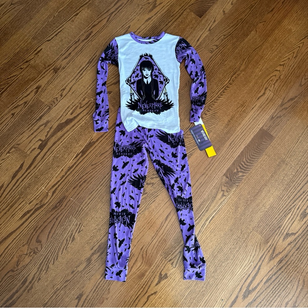 Wednesday Adamms Girls Size L Nevermore Purple Pajama Set